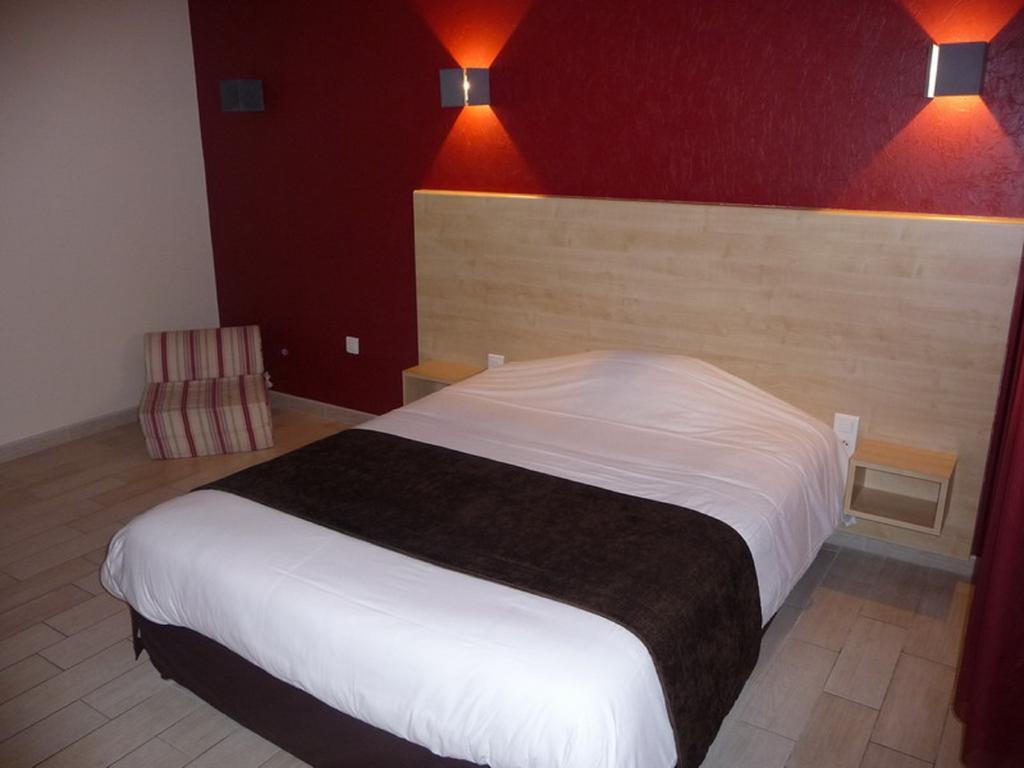 Hotel La Godiniere Cholet Pokoj fotografie